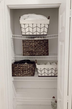 Transform Your Linen Closet With These 5 Easy Steps | Raquel McKinney